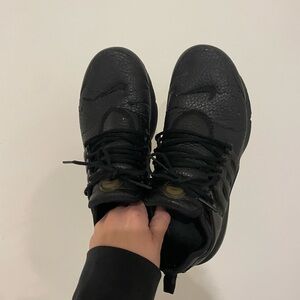 Nike Black Women's Sneakers